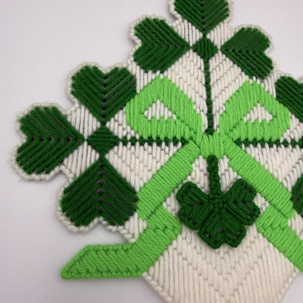 Vtg Plastic Canvas St Patrick's Day Handmade Theme‎ Decor Wall Hanging Clover